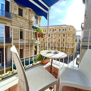 Quattro Palazzi Centro 3*, Napels Italië